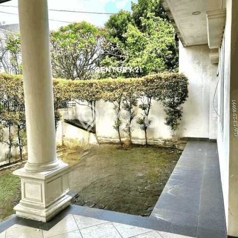 Rumah Elit LB 250m2 Siap Pakai Desain Elegan di Pondok Indah, Jakarta Selatan Rumah Elit LB 250m2 Siap Pakai Desain Elegan di Pondok Indah, Jakarta Selatan