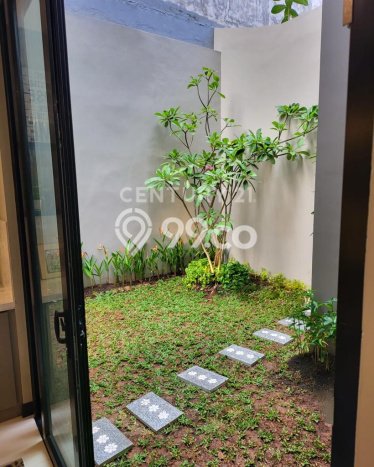For Sale Rumah Mewah Exclusive di Serpong, Tangerang Selatan For Sale Rumah Mewah Exclusive di Serpong, Tangerang Selatan
