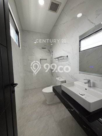 Rumah Elit LB 360m2 Siap Huni Desain Elegan di Sektor 9-Bintaro, Tangerang Selatan Rumah Elit LB 360m2 Siap Huni Desain Elegan di Sektor 9-Bintaro, Tangerang Selatan