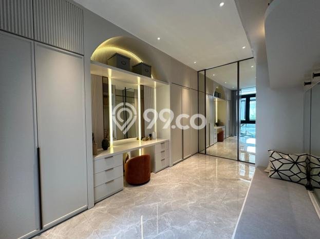 For Sale! Luxury House LT 240m2 Desain Elegan di Graha For Sale! Luxury House LT 240m2 Desain Elegan di Graha