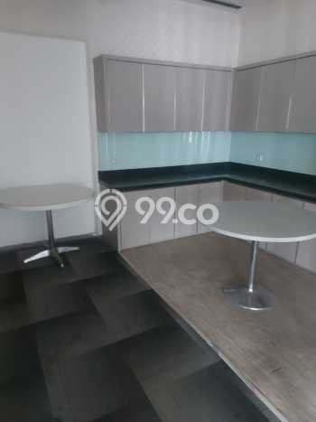 Disewakan Kantor di Tanjung Duren Selatan, Luas 257m², Kawasan Ramai Disewakan Kantor di Tanjung Duren Selatan, Luas 257m², Kawasan Ramai