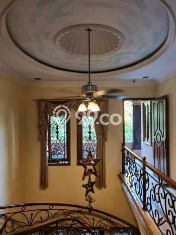 Rumah Elit Modern Siap Huni di Rawamangun Jakarta Timur Rumah Elit Modern Siap Huni di Rawamangun Jakarta Timur