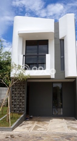 Hunian Nyaman Asri 2 KT Siap Pakai di BSD Tangerang Hunian Nyaman Asri 2 KT Siap Pakai di BSD Tangerang