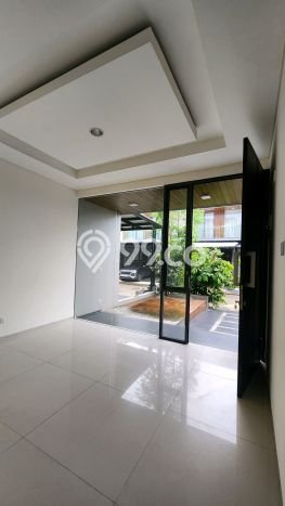 Rumah Luas Asri 4 KT Siap Pakai di Gading Serpong Tangerang Rumah Luas Asri 4 KT Siap Pakai di Gading Serpong Tangerang