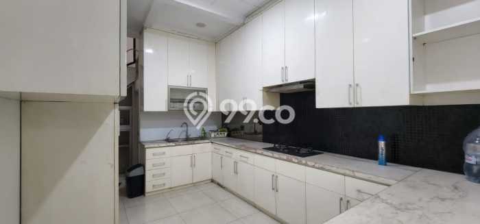 Jual Rumah Luas Megah Dengan View Cantik di Joglo, Jakarta Barat Jual Rumah Luas Megah Dengan View Cantik di Joglo, Jakarta Barat
