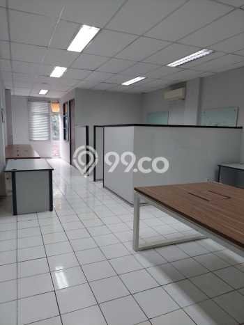 Disewakan Ruko di Pusat Kota Jakarta Selatan Ramai Strategis Disewakan Ruko di Pusat Kota Jakarta Selatan Ramai Strategis