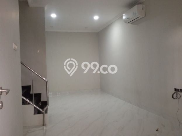 Rumah Elit Modern Siap Huni di Pantai Indah Kapuk Jakarta Utara Rumah Elit Modern Siap Huni di Pantai Indah Kapuk Jakarta Utara