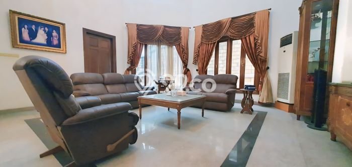 Rumah Elit Modern Tanpa Renovasi di Pluit Jakarta Utara Rumah Elit Modern Tanpa Renovasi di Pluit Jakarta Utara