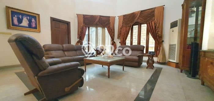Disewakan Rumah Harga Terjangkau di Pluit Jakarta Utara dengan 6 Kamar Tidur Disewakan Rumah Harga Terjangkau di Pluit Jakarta Utara dengan 6 Kamar Tidur