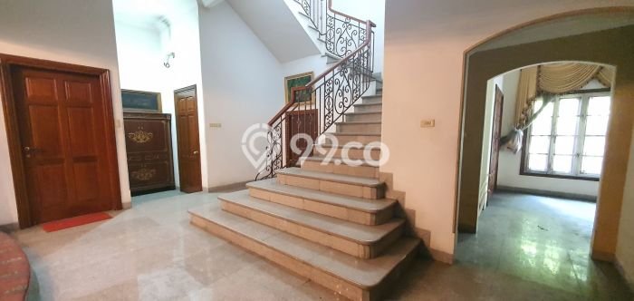 Disewakan Rumah Harga Terjangkau di Pluit Jakarta Utara dengan 6 Kamar Tidur Disewakan Rumah Harga Terjangkau di Pluit Jakarta Utara dengan 6 Kamar Tidur
