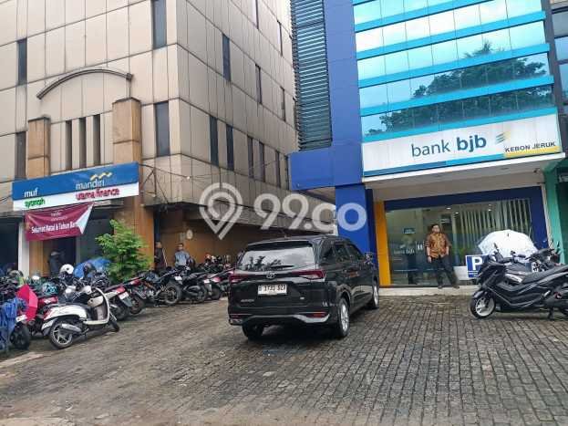 Ruko Disewakan di Kawasan Ramai Kebon Jeruk, Jakarta Barat Ruko Disewakan di Kawasan Ramai Kebon Jeruk, Jakarta Barat
