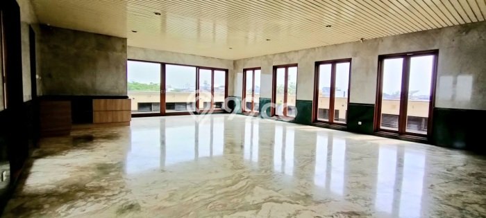 Dijual Rumah Luas Megah Dengan View Eksklusif di Villa Meruya, Jakarta Barat Dijual Rumah Luas Megah Dengan View Eksklusif di Villa Meruya, Jakarta Barat