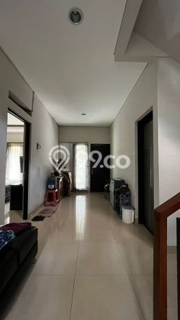 Dijual Hunian Rumah Terawat 4 Kamar di Sudirman, Bandung Dijual Hunian Rumah Terawat 4 Kamar di Sudirman, Bandung