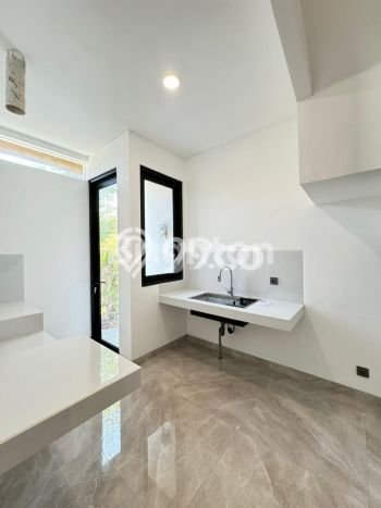 Rumah Elit Modern Siap Huni di BSD The Icon Tangerang Rumah Elit Modern Siap Huni di BSD The Icon Tangerang