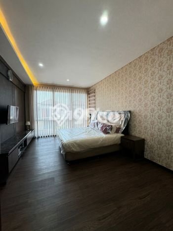 Hunian Mewah LB 263m2 Siap Huni Desain Elegan di BSD, Tangerang Hunian Mewah LB 263m2 Siap Huni Desain Elegan di BSD, Tangerang