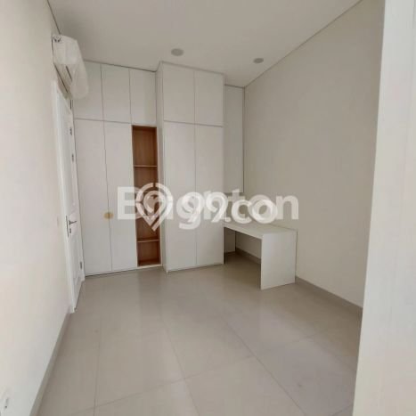 Rumah sewa siap huni 4 Kamar Tidur di BSD De Park, Tangerang Rumah sewa siap huni 4 Kamar Tidur di BSD De Park, Tangerang