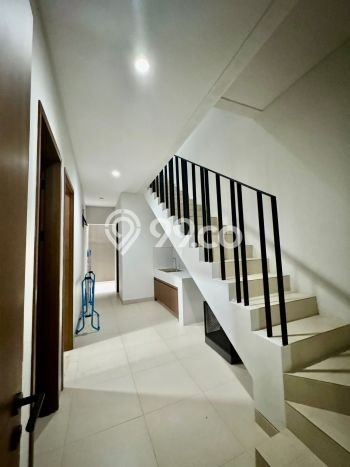 Ready to Use! Premium House LT 200m2 Desain Elegan di BSD City Ready to Use! Premium House LT 200m2 Desain Elegan di BSD City
