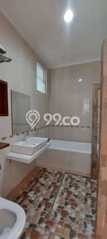 Sewa cepat hunian minimalis strategis 5 Kamar di BSD, Tangerang Selatan Sewa cepat hunian minimalis strategis 5 Kamar di BSD, Tangerang Selatan