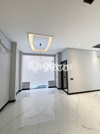 Ready to Use! Luxury House LT 286m2 Desain Modern di Gading Serpong Ready to Use! Luxury House LT 286m2 Desain Modern di Gading Serpong