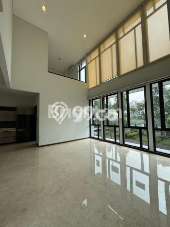 Disewakan Rumah Murah di BSD Tangerang dengan 6 Kamar Tidur Disewakan Rumah Murah di BSD Tangerang dengan 6 Kamar Tidur