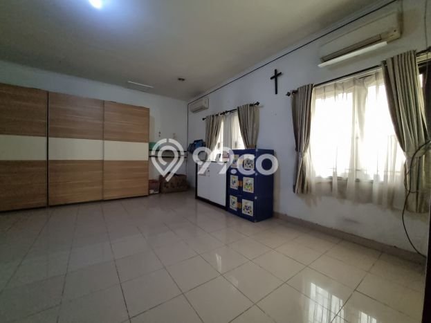 Rumah Mewah Dijual LT 239m2 di Kembangan, Jakarta Barat Rumah Mewah Dijual LT 239m2 di Kembangan, Jakarta Barat