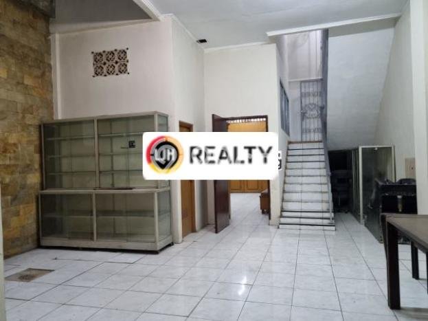 Dijual Rumah Luas Megah Dengan View Eksklusif di Grogol, Jakarta Barat Dijual Rumah Luas Megah Dengan View Eksklusif di Grogol, Jakarta Barat