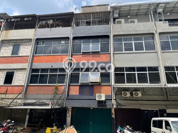 Ruko Dijual di Prime Area Jakarta Barat Luas 270m2 Ruko Dijual di Prime Area Jakarta Barat Luas 270m2