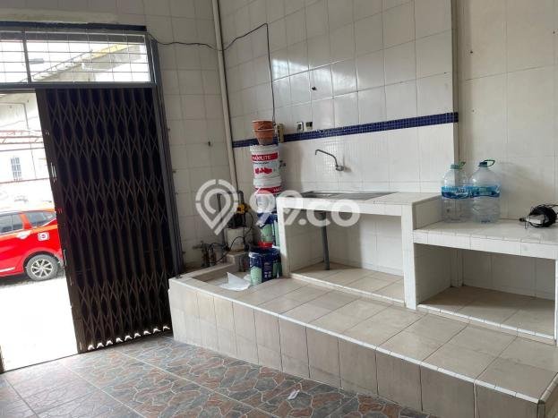 Area Strategis! Disewakan Ruko Lokasi Semarang Tengah, Semarang Cocok untuk Bisnis Area Strategis! Disewakan Ruko Lokasi Semarang Tengah, Semarang Cocok untuk Bisnis