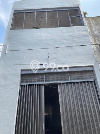 Area Strategis! Disewakan Ruko Lokasi Semarang Tengah, Semarang Cocok untuk Bisnis Area Strategis! Disewakan Ruko Lokasi Semarang Tengah, Semarang Cocok untuk Bisnis