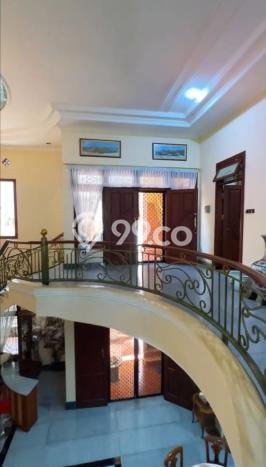 Rumah Mewah LB 510m2 Siap Huni Desain Elegan di Pakuwon City, Surabaya Rumah Mewah LB 510m2 Siap Huni Desain Elegan di Pakuwon City, Surabaya
