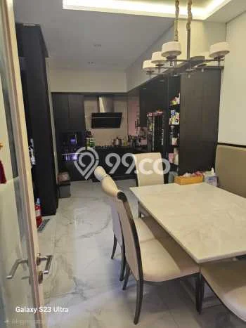 Rumah Luxury Modern Tanpa Renovasi di Citraland Surabaya Rumah Luxury Modern Tanpa Renovasi di Citraland Surabaya