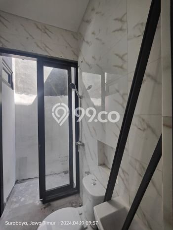 Ready to Use! Premium House LT 135m2 Desain Modern di Manyar Ready to Use! Premium House LT 135m2 Desain Modern di Manyar