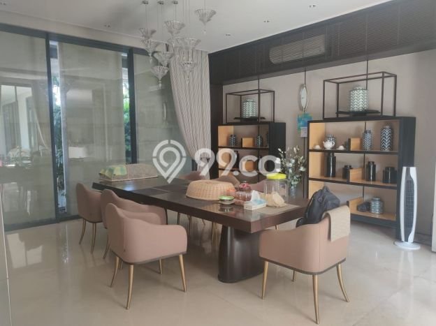 Rumah Elit LB 1000m2 Siap Huni Desain Elegan di HR Muhammad, Surabaya Rumah Elit LB 1000m2 Siap Huni Desain Elegan di HR Muhammad, Surabaya