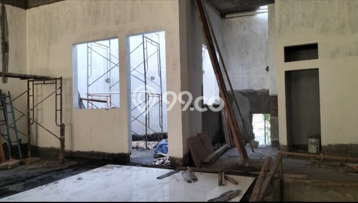 Unit Ruko Disewakan di Gresik Kota di Area Ramai & Strategis Unit Ruko Disewakan di Gresik Kota di Area Ramai & Strategis
