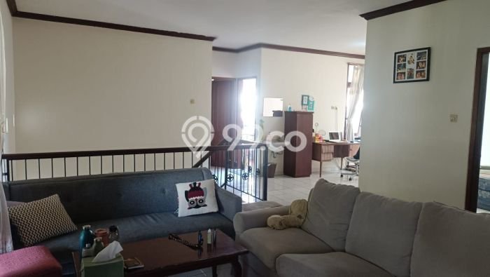 Rumah Luxury Modern Tanpa Renovasi di Tubagus Ismail Bandung Rumah Luxury Modern Tanpa Renovasi di Tubagus Ismail Bandung