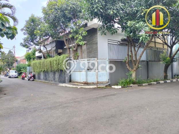 Rumah Mewah LB 500m2 Siap Pakai Desain Elegan di Turangga, Bandung Rumah Mewah LB 500m2 Siap Pakai Desain Elegan di Turangga, Bandung