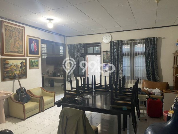 Rumah Mewah LB 200m2 Siap Huni Desain Elegan di Cijagra, Bandung Rumah Mewah LB 200m2 Siap Huni Desain Elegan di Cijagra, Bandung