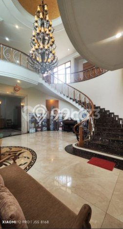 Rumah Luxury Modern Siap Huni di Setiabudi Bandung Rumah Luxury Modern Siap Huni di Setiabudi Bandung