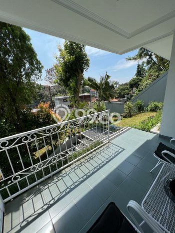 Jual Rumah Mewah Elegan Dengan View Cantik di Tubagus Ismail, Bandung Jual Rumah Mewah Elegan Dengan View Cantik di Tubagus Ismail, Bandung