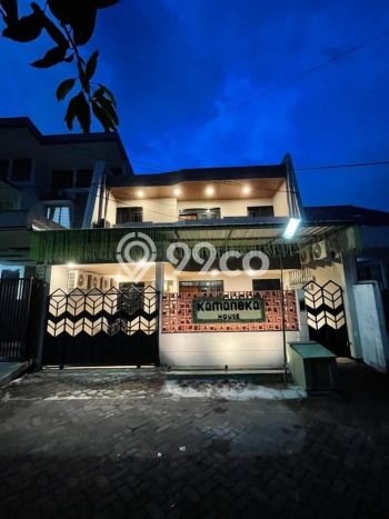Rumah Elit LB 252m2 Siap Pakai Desain Elegan di Kutisari, Surabaya Rumah Elit LB 252m2 Siap Pakai Desain Elegan di Kutisari, Surabaya