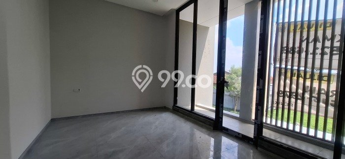 Dijual Rumah Luas Megah Dengan View Cantik di Surabaya Kota, Surabaya Dijual Rumah Luas Megah Dengan View Cantik di Surabaya Kota, Surabaya