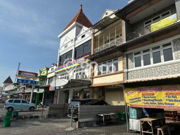 Ruko Bagus Dijual LB 225m2 Lokasi Strategis Surabaya Area Cocok untuk Bisnis Ruko Bagus Dijual LB 225m2 Lokasi Strategis Surabaya Area Cocok untuk Bisnis