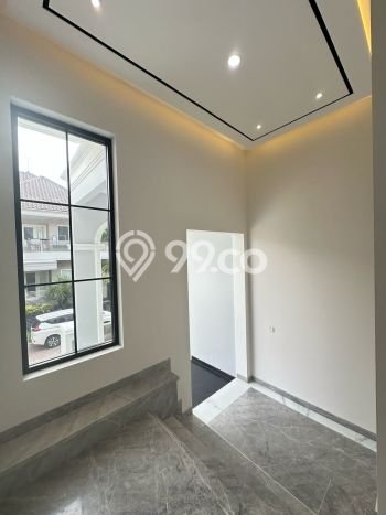 Dijual Rumah Luas Megah Dengan View Eksklusif di Babatan, Surabaya Dijual Rumah Luas Megah Dengan View Eksklusif di Babatan, Surabaya