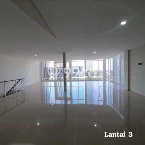 Ruko Dijual di Prime Area Surabaya Luas 450m2 Ruko Dijual di Prime Area Surabaya Luas 450m2