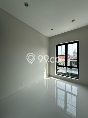 Dijual Rumah Luas Megah Dengan View Eksklusif di Babatan, Surabaya Dijual Rumah Luas Megah Dengan View Eksklusif di Babatan, Surabaya