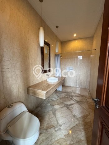 Disewakan Rumah Nyaman LT 1990m2 / LB 510m2 di Cipete, Jakarta Selatan Disewakan Rumah Nyaman LT 1990m2 / LB 510m2 di Cipete, Jakarta Selatan