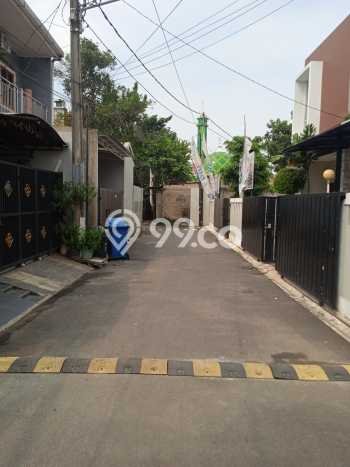 Jual Rumah Strategis Bagus Punya 3 KT di Jagakarsa Jakarta Selatan SHM Jual Rumah Strategis Bagus Punya 3 KT di Jagakarsa Jakarta Selatan SHM