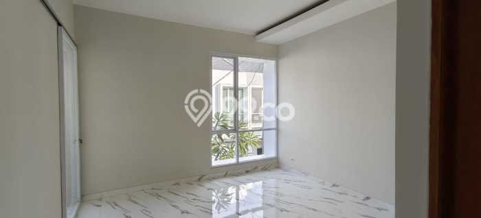 Dijual Rumah Strategis Bagus Punya 4 KT di Jagakarsa Jakarta Selatan SHM Dijual Rumah Strategis Bagus Punya 4 KT di Jagakarsa Jakarta Selatan SHM