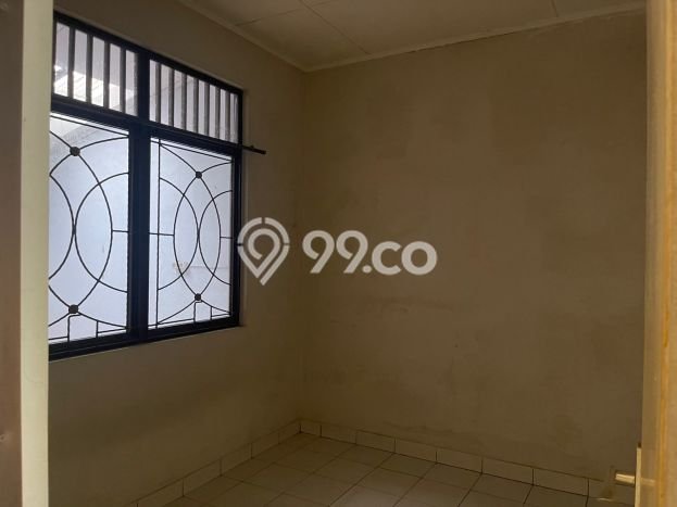 Rumah Luas Asri 2 KT Siap Huni di BSD Griya Loka Tangerang Rumah Luas Asri 2 KT Siap Huni di BSD Griya Loka Tangerang
