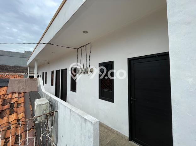 HOT LISTING! Rumah Untuk Investasi di , LT 178m2m² Bangunan 211m2m² HOT LISTING! Rumah Untuk Investasi di , LT 178m2m² Bangunan 211m2m²